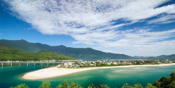 Vịnh Cam Ranh, Vịnh Hạ Long, Vịnh Nha Trang, Vịnh Lăng Cô