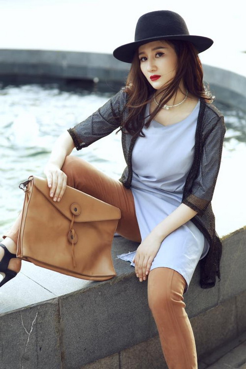 vien-hoang-thu-114-2-ngoisao 3 Viên Hoàng Thu , Vòng eo 56, Ngọc Trinh, Sao Việt