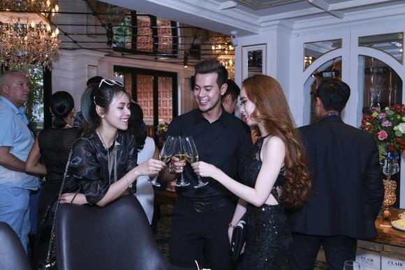 clair-134-6-ngoisao 6 Clair Clinic & Spa, Làm đẹp tiêu chuẩn hoa kỳ, Khắc phục nhược điểm của da