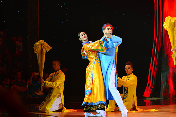 học trò Ngô Thanh Vân, S.T đăng quang Bước nhảy hoàn vũ, Quán quân Bước nhảy hoàn vũ 2016