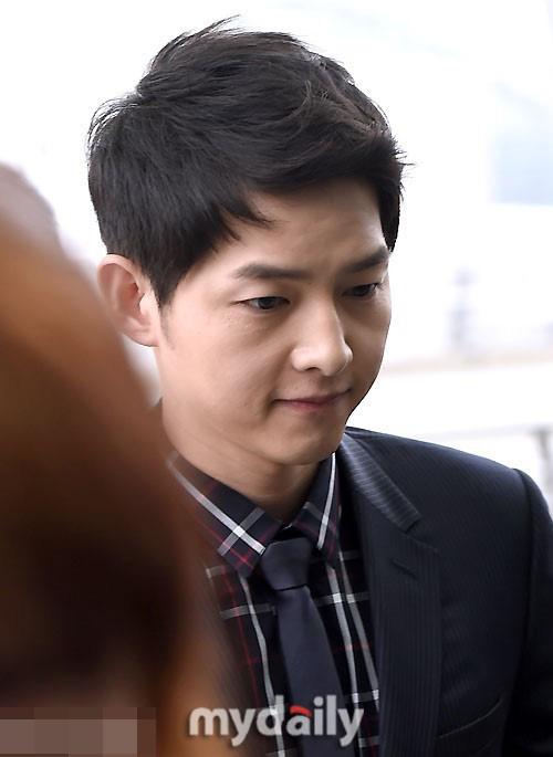 Song Joong Ki, Song Joong Ki thời trang sân bay, diễn viên Song Joong Ki