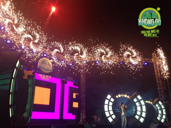 Ca sĩ sơn tùng,sơn tùng m-tp,sơn tùng m-tp quẩy tưng bừng