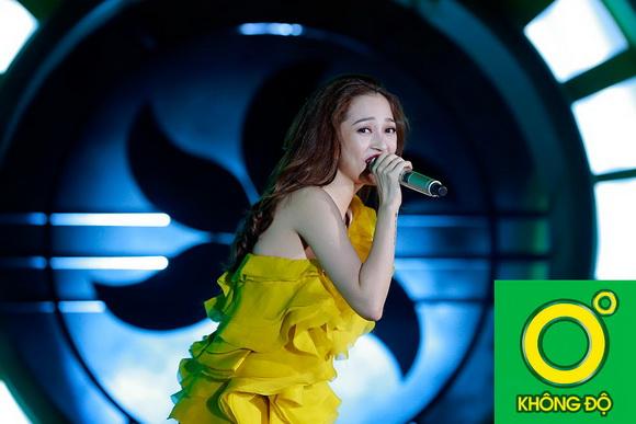 Ca sĩ sơn tùng,sơn tùng m-tp,sơn tùng m-tp quẩy tưng bừng