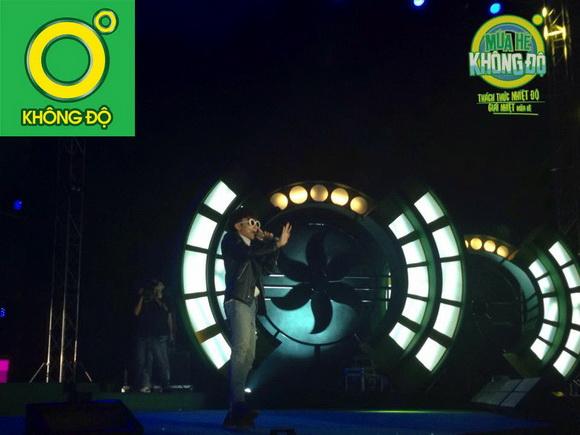 Ca sĩ sơn tùng,sơn tùng m-tp,sơn tùng m-tp quẩy tưng bừng