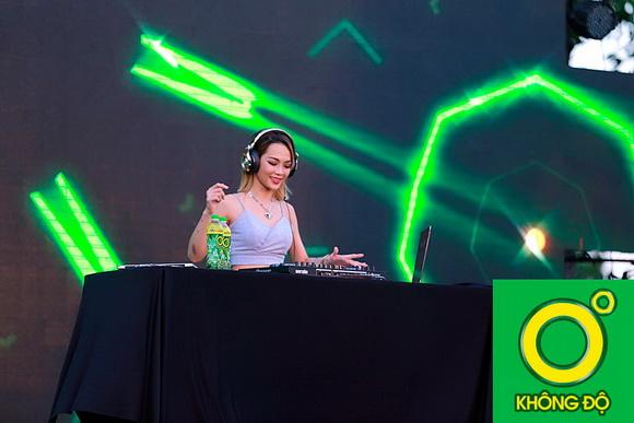 Ca sĩ sơn tùng,sơn tùng m-tp,sơn tùng m-tp quẩy tưng bừng