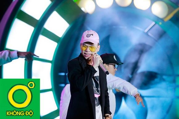 Ca sĩ sơn tùng,sơn tùng m-tp,sơn tùng m-tp quẩy tưng bừng