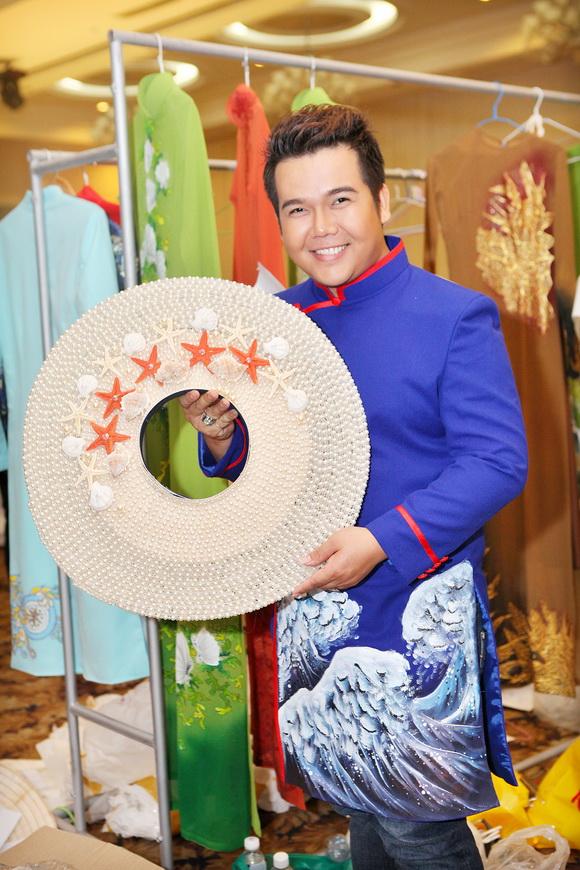 NTK Minh Châu, BST Sóng biển của NTK Minh Châu, Thanh Hằng, Sao việt