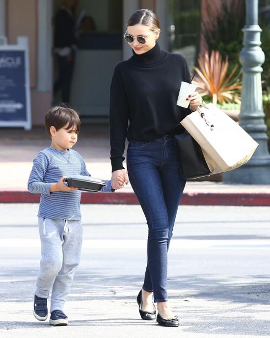 bé Flynn,Flynn lớn phổng phao, Miranda Kerr và Orlando, con trai miranda kerr