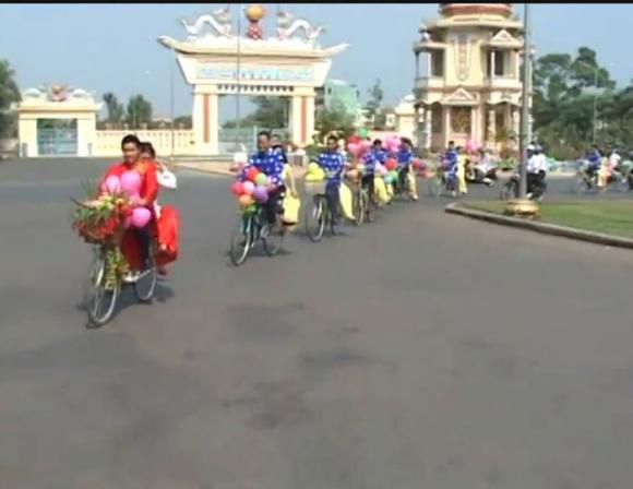 đời sống trẻ,đám cưới ở Tây Ninh,giới trẻ Việt,rước dâu bằng xe đạp