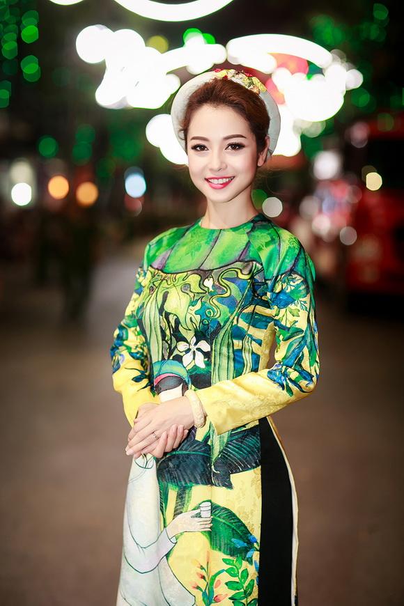 Hoa hậu jennifer phạm,jennifer phạm duyên dáng,jennifer phạm diện áo dài