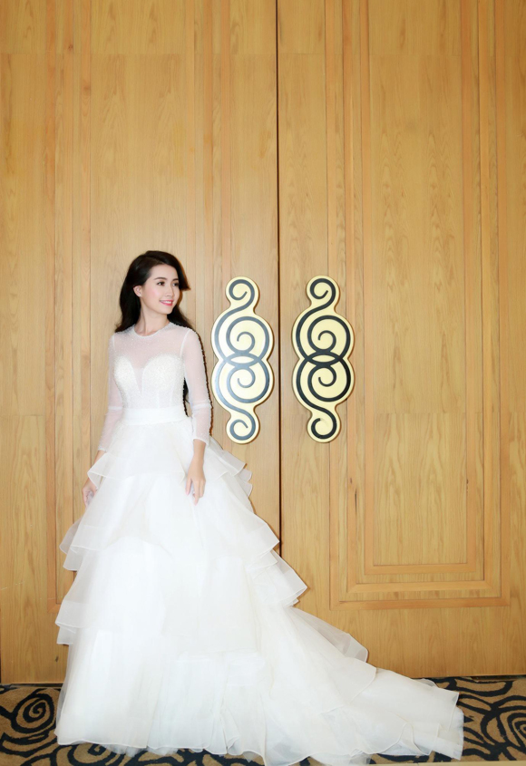 phan-thi-mo-75-77-ngoisao 0 Thương Bella, Áo cưới Thương Bella, Triển lãm cưới Rustic Melody