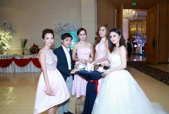 thuong-bella-75-5-ngoisao 3 Thương Bella, Áo cưới Thương Bella, Triển lãm cưới Rustic Melody