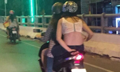 chàng trai ăn mặc sexy đi siêu thị, Chàng trai ăn mặc sexy phản cảm, Ăn mặc sexy đi siêu thị