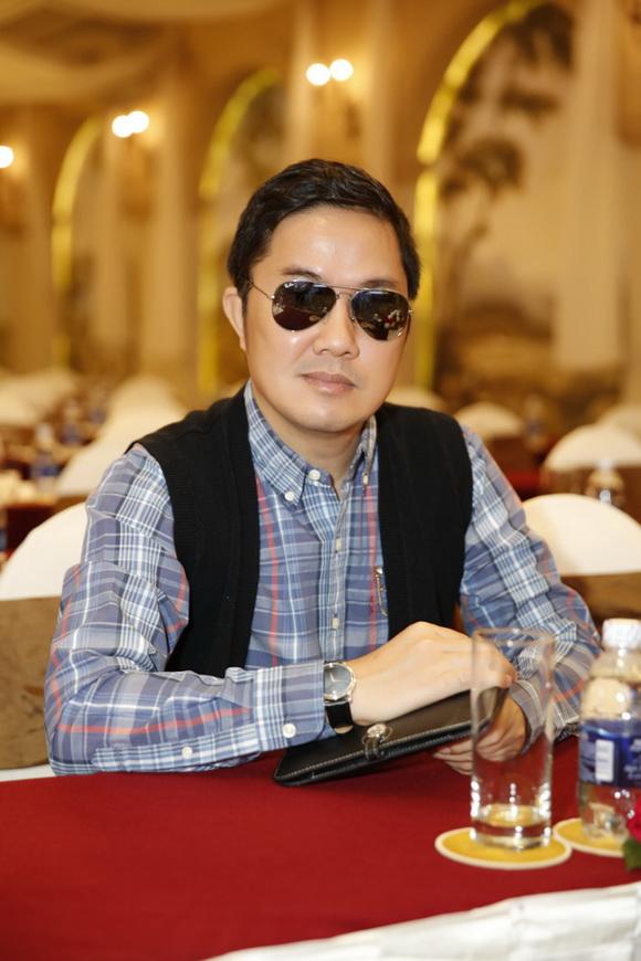 bau-hoa-125-7-ngoisao 2 Bầu Hòa, doanh nhân Huỳnh Hoa, Sao Việt, Cao Thùy Linh