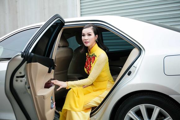 Mc thanh mai,thanh mai diện áo dài,thanh mai duyên dáng