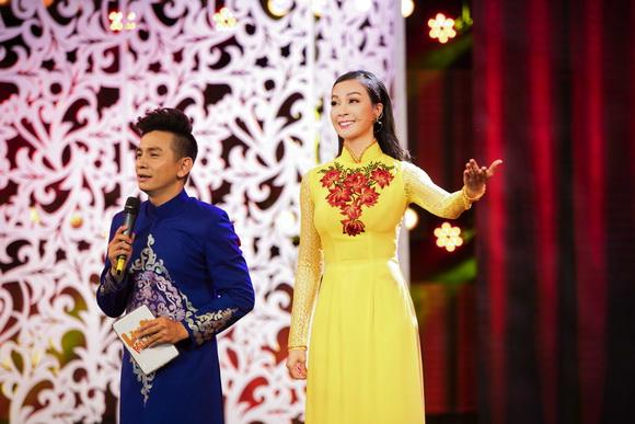 Mc thanh mai,thanh mai diện áo dài,thanh mai duyên dáng