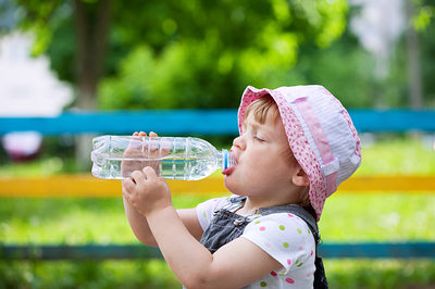 sức khỏe trẻ em, chảy nước mũi, khắc phục xổ mũi, chăm con