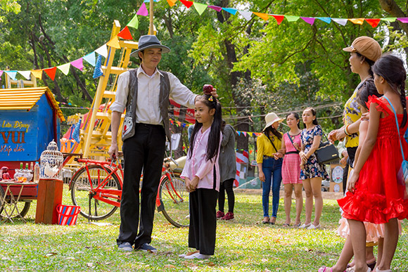 sao Việt, Hoài Linh, con nuôi Hoài Linh, Hoài Linh diễn xiếc