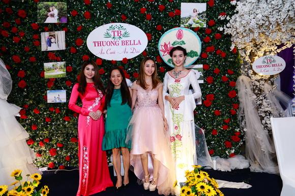 bang-cuong-165-1-ngoisao 7 Bằng Cường, Thương Bella, Áo cưới Thương Bella, Triển lãm cưới Rustic Melody