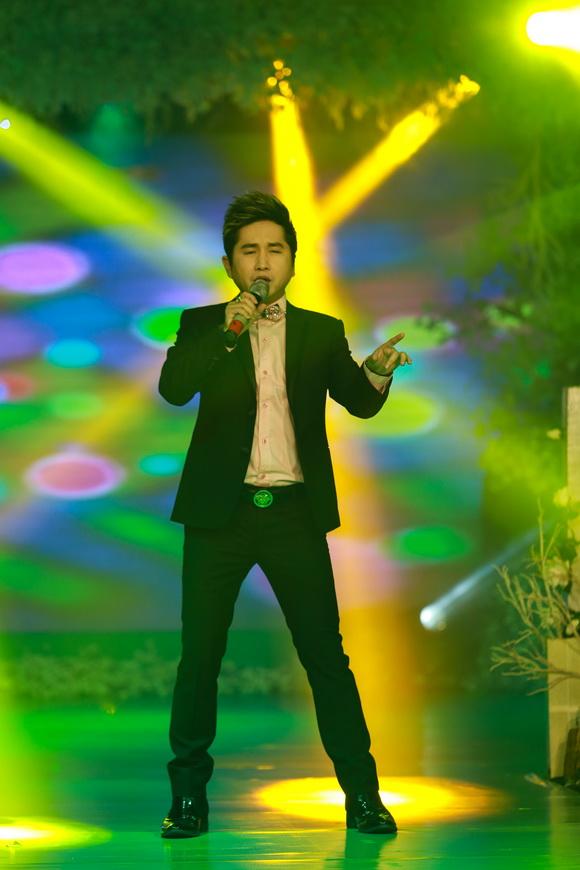 bang-cuong-165-7-ngoisao 1 Bằng Cường, Thương Bella, Áo cưới Thương Bella, Triển lãm cưới Rustic Melody