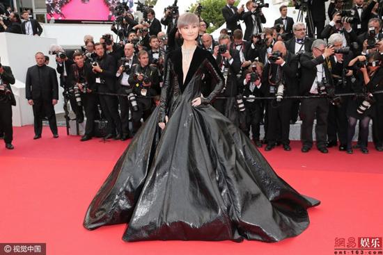 Lý Vũ Xuân, Lý Vũ Xuân Cannes, Lý Vũ Xuân đầu tư 58 tỷ, Lý Vũ Xuân mặc xấu, sao hoa ngữ