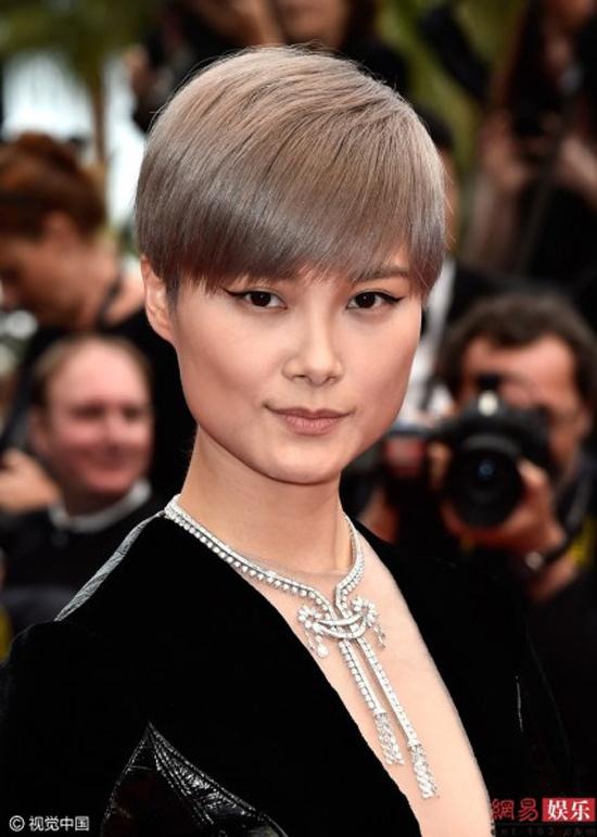 Lý Vũ Xuân, Lý Vũ Xuân Cannes, Lý Vũ Xuân đầu tư 58 tỷ, Lý Vũ Xuân mặc xấu, sao hoa ngữ