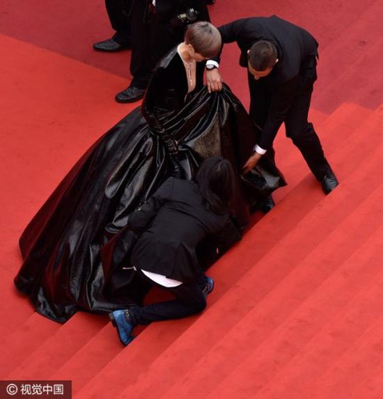 Lý Vũ Xuân, Lý Vũ Xuân Cannes, Lý Vũ Xuân đầu tư 58 tỷ, Lý Vũ Xuân mặc xấu, sao hoa ngữ