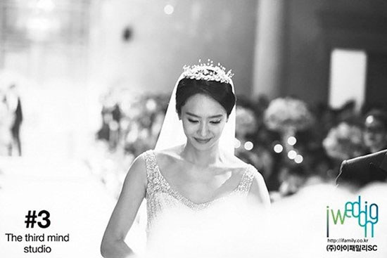 sao Hàn,mỹ nhân Cười lên Dong Hae,đám cưới sao Hàn,mỹ nhân Cười lên Dong Hae lên xe hoa