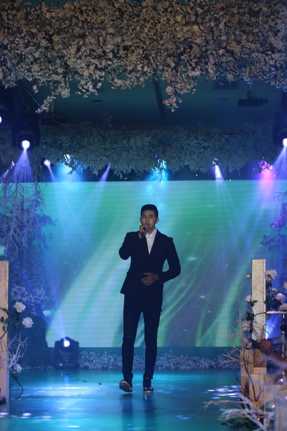 Ray Võ, Ca sĩ Ray Võ, Sao việt, Triển lãm cưới Rustic Melody