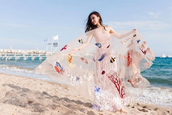 sao Việt,Angela Phương Trinh,sao Việt tại Cannes,Angela Phương Trinh mặc váy đại dương