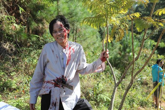 Hoài Linh ,Danh hài Hoài Linh, phim hoài linh, mặt nạ máu, sao Việt