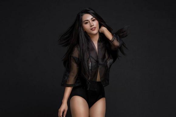 Ca sĩ Khánh Di, Nữ hoàng chạy show, Khánh Di, Sao Việt