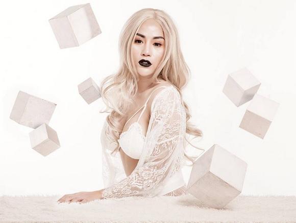 Ca sĩ Khánh Di, Nữ hoàng chạy show, Khánh Di, Sao Việt