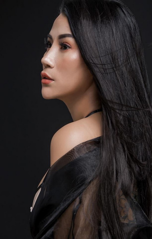 Ca sĩ Khánh Di, Nữ hoàng chạy show, Khánh Di, Sao Việt