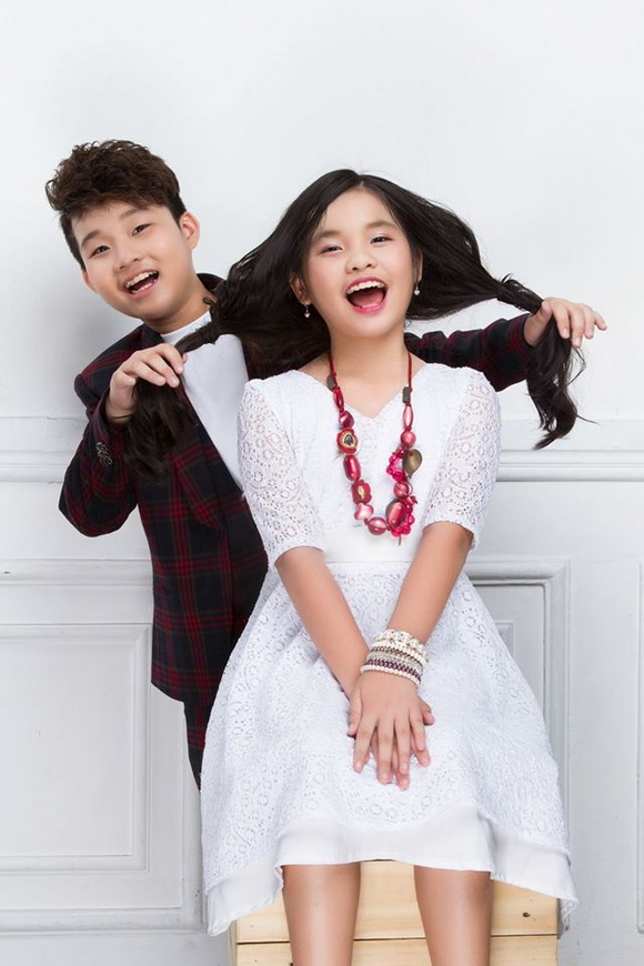 phan-hien-va-em-gai-205-10-ngoisao 2 Phan Thanh Hiển, Top 6 Siêu nhí tranh tài, Thanh Hiển và em gái