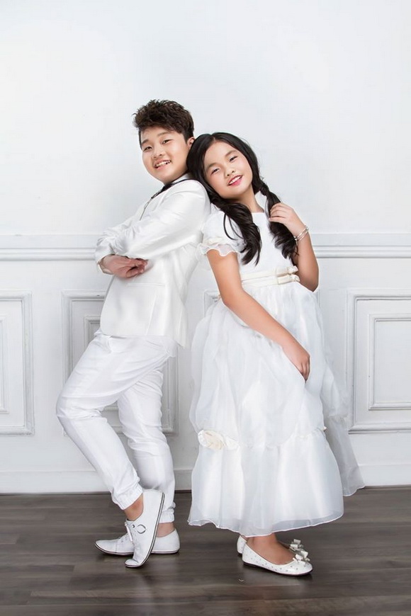 phan-hien-va-em-gai-205-3-ngoisao 9 Phan Thanh Hiển, Top 6 Siêu nhí tranh tài, Thanh Hiển và em gái