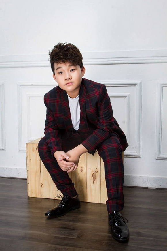 phan-hien-va-em-gai-205-4-ngoisao 8 Phan Thanh Hiển, Top 6 Siêu nhí tranh tài, Thanh Hiển và em gái