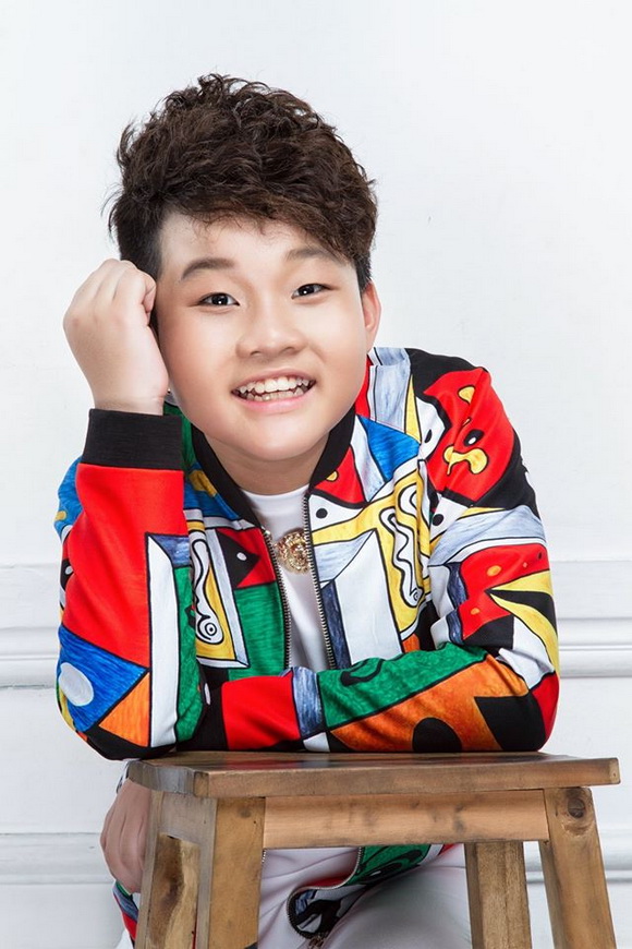 phan-hien-va-em-gai-205-9-ngoisao 3 Phan Thanh Hiển, Top 6 Siêu nhí tranh tài, Thanh Hiển và em gái