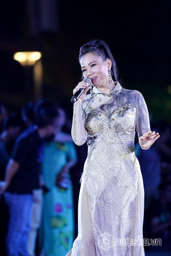 sao Việt, Thu Minh, nữ hoàng nhạc dance, Thu Minh thướt tha áo dài, hát mừng sinh nhật Bác