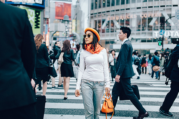 sao Việt, Đoan Trang, thỏi socola, Đoan Trang sành điệu, street style Đoan Trang