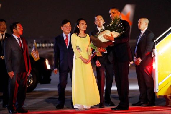 Đặng Thu Thảo, Hoa hậu Đặng Thu Thảo, Tổng thống Obama thăm Việt Nam, Sao Việt