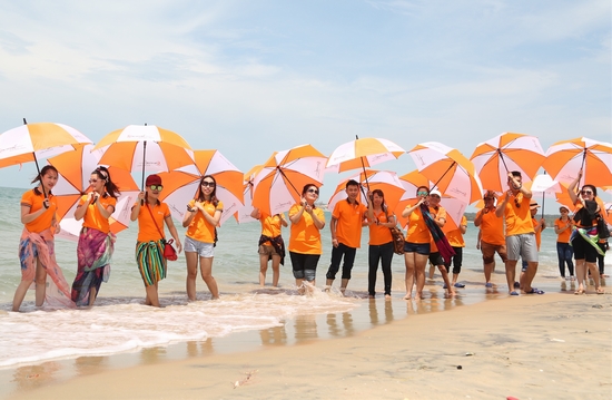 sensorial-255-10-ngoisao 7 Sensorial Fashion, Công ty cổ phần Đầu tư quốc tế Nam Phương, Thời trang cao cấp, Thời trang công sở