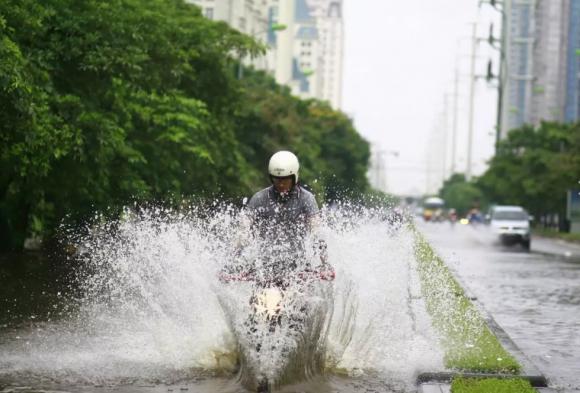 đường ngập, đường ngâp do mưa lớn, đường ngập lụt, mưa lớn ở Hà Nội, ngập ở Hà Nội