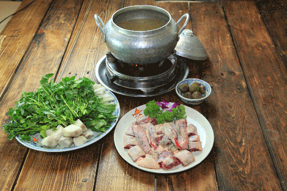 vịt trời 3 món, Nhà hàng Ao-Ta, Nem Vịt, Vịt trời hấp lá sen