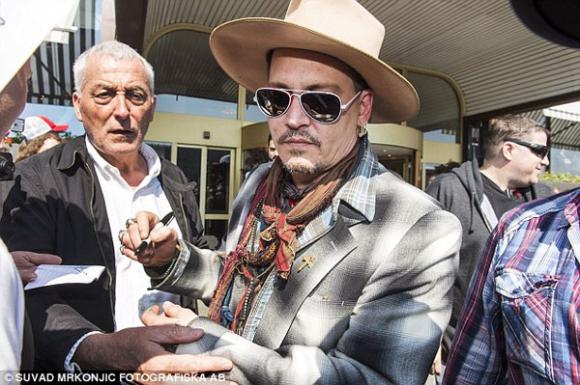 sao Hollywood,Johnny Depp,sao Hollywood ly hôn,Johnny Depp hành hung vợ