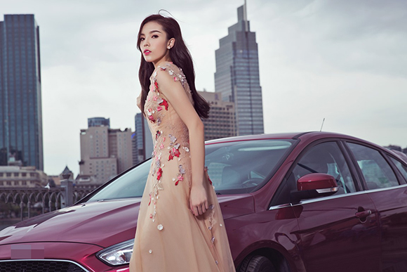 sao Việt, Hoa hậu Kỳ Duyên, Hoa hậu Việt Nam, bạn trai đại gia Kỳ Duyên, Kỳ Duyên tình cảm bên trai đẹp