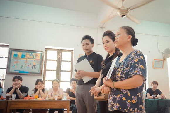 trao-qua-tu-thien-26-1-ngoisao 11 Mỹ phẩm cao cấp Magic Skin, Đào Minh Châu, Phép Tiên đời thường