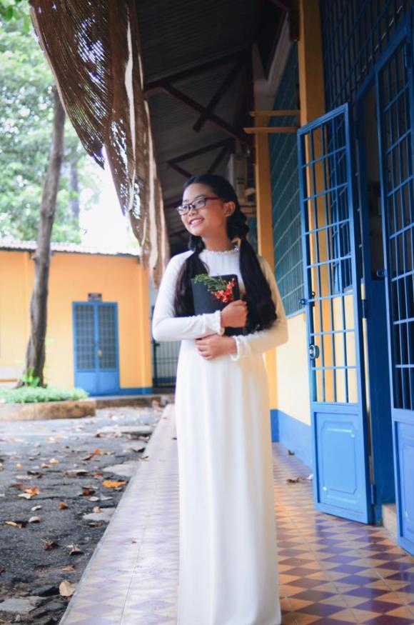 Phương Mỹ Chi, Phương Mỹ Chi mặc áo dài, sao Việt