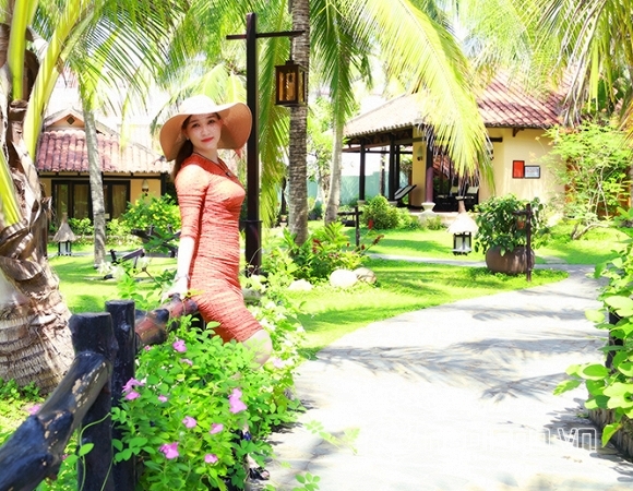 Say đắm vẻ đẹp trong trẻo của nữ Doanh nhân Trịnh Yến 3 Doanh nhân Trịnh Yến, Trịnh Yến Spa, Duyên Dáng Doanh Nhân 2016, Doanh nhân Việt