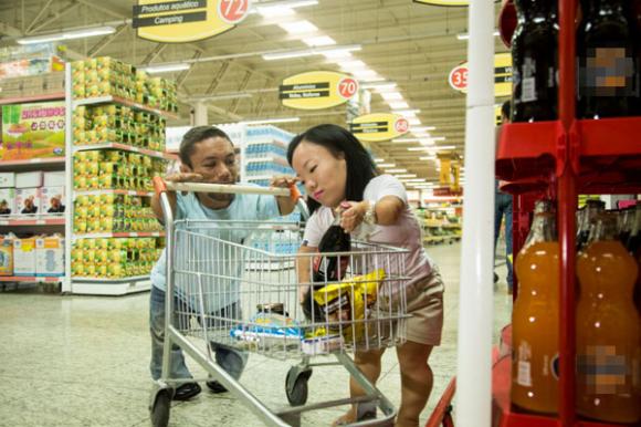 đời sống trẻ,cặp đôi nhỏ nhất thế giới,chuyện tình cặp đôi nhỏ nhất thế giới